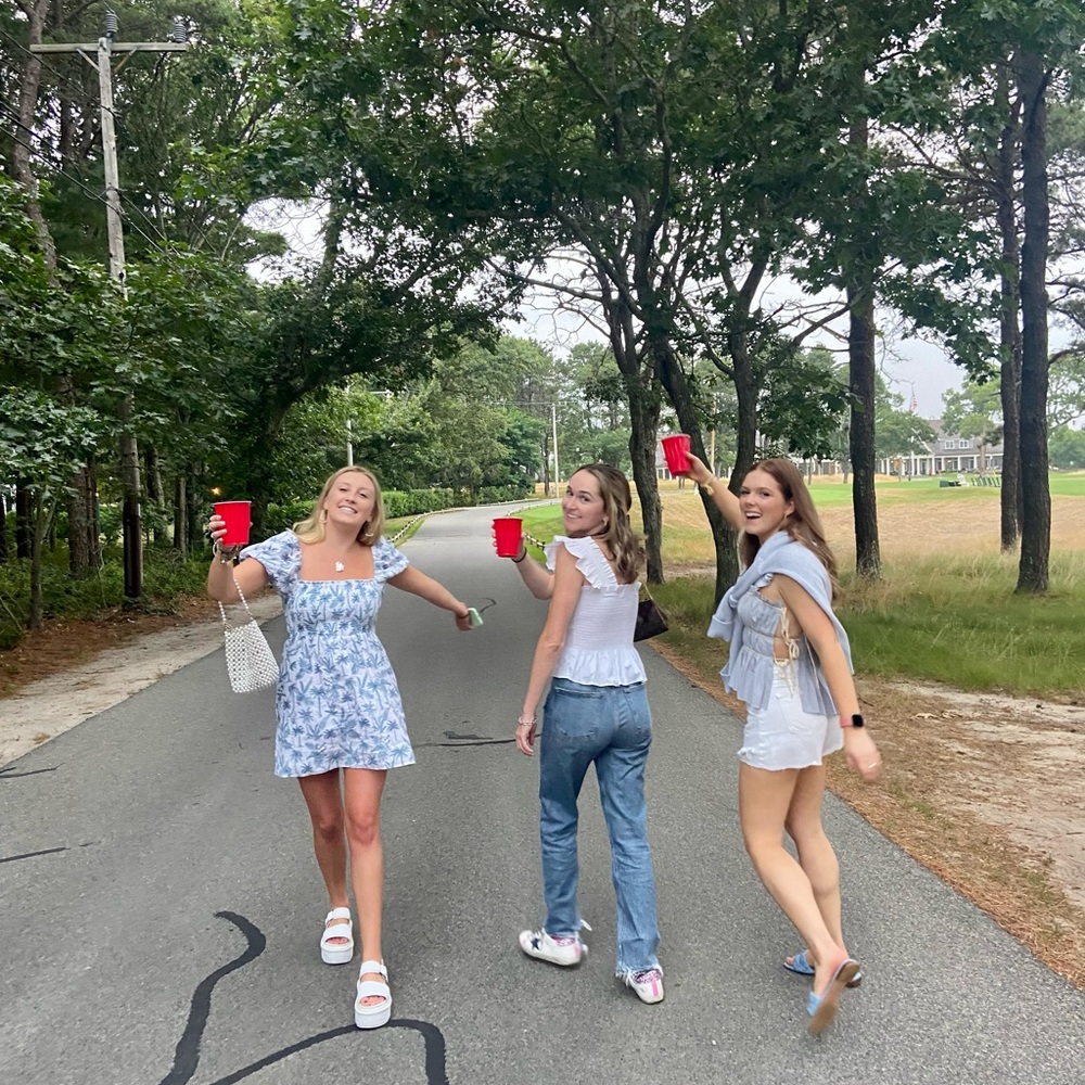 Meet your Posher, Claire